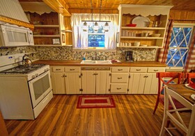 Arrowhead Pine Rose Cabins