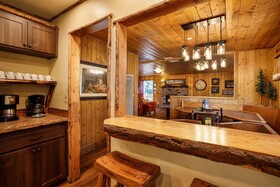 Arrowhead Pine Rose Cabins