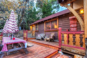 Arrowhead Pine Rose Cabins
