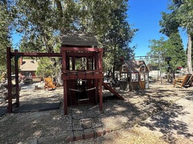 Arrowhead Pine Rose Cabins