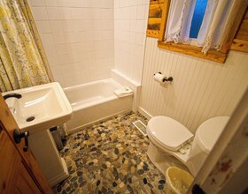 Arrowhead Pine Rose Cabins