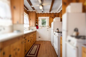 Arrowhead Pine Rose Cabins