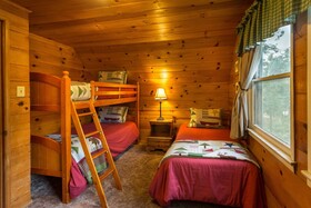 Arrowhead Pine Rose Cabins