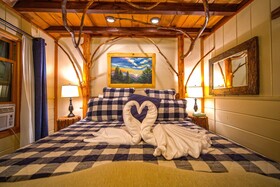 Arrowhead Pine Rose Cabins