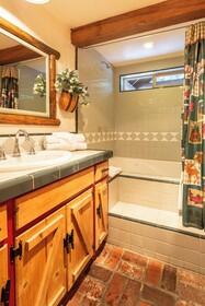 Arrowhead Pine Rose Cabins