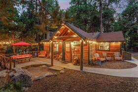 Arrowhead Pine Rose Cabins