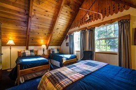Arrowhead Pine Rose Cabins