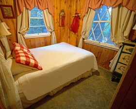 Arrowhead Pine Rose Cabins