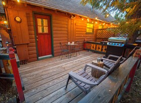 Arrowhead Pine Rose Cabins