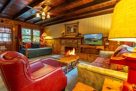 Arrowhead Pine Rose Cabins