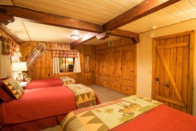 Arrowhead Pine Rose Cabins