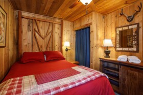 Arrowhead Pine Rose Cabins