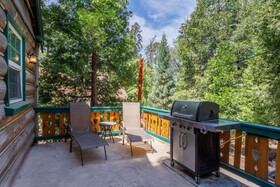 Arrowhead Pine Rose Cabins