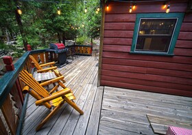 Arrowhead Pine Rose Cabins