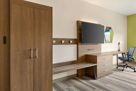 Holiday Inn Express & Suites Ukiah