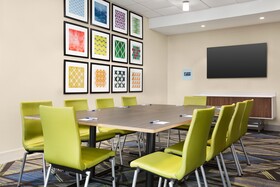 Holiday Inn Express & Suites Ukiah