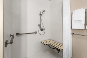 Holiday Inn Express & Suites Ukiah