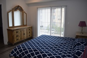 Fully Furnished Apartments near Hollywood