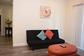 Fully Furnished Apartments near Hollywood