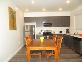 Fully Furnished Apartments near Hollywood