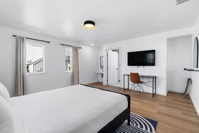 Aliza Hotel