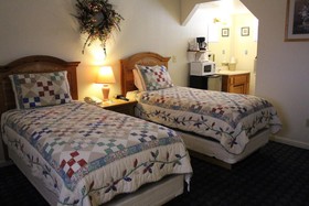 Barewood Inn Motel