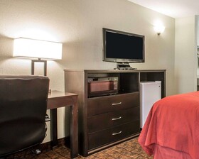 Quality Inn & Suites Woodland