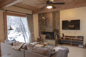 Chateau Roaring Fork