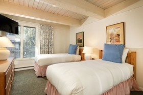 Chateau Roaring Fork