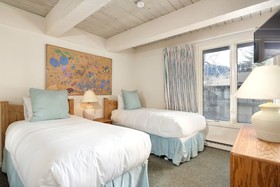 Chateau Roaring Fork