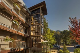 Chateau Roaring Fork