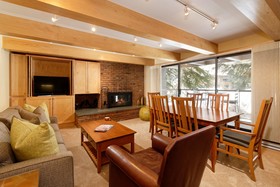 Chateau Roaring Fork
