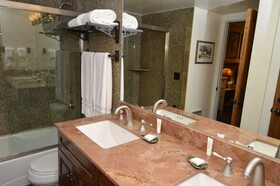Durant by Frias Properties Hotel