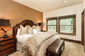 Durant by Frias Properties Hotel
