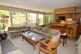 Durant by Frias Properties Hotel