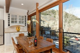 Durant by Frias Properties Hotel