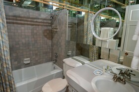 Durant by Frias Properties Hotel