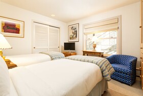 Durant by Frias Properties Hotel