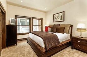 Durant by Frias Properties Hotel