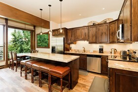 Durant by Frias Properties Hotel