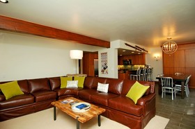 Fifth Avenue by Frias Properties