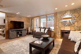Fifth Avenue by Frias Properties
