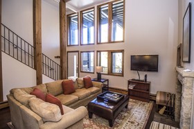 Fifth Avenue by Frias Properties