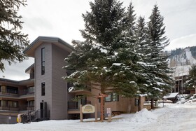 Frias Properties of Aspen
