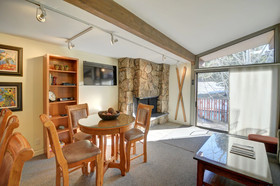 Lichenhearth Condominiums