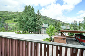 Lichenhearth Condominiums