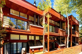 The Snow Queen Lodge and Cooper Street Lofts