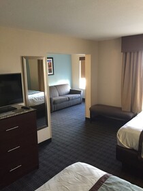 Best Western Plus Gateway Inn & Suites
