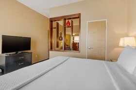 Cambria Suites Denver Airport