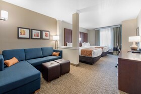 Comfort Suites Denver International Airport